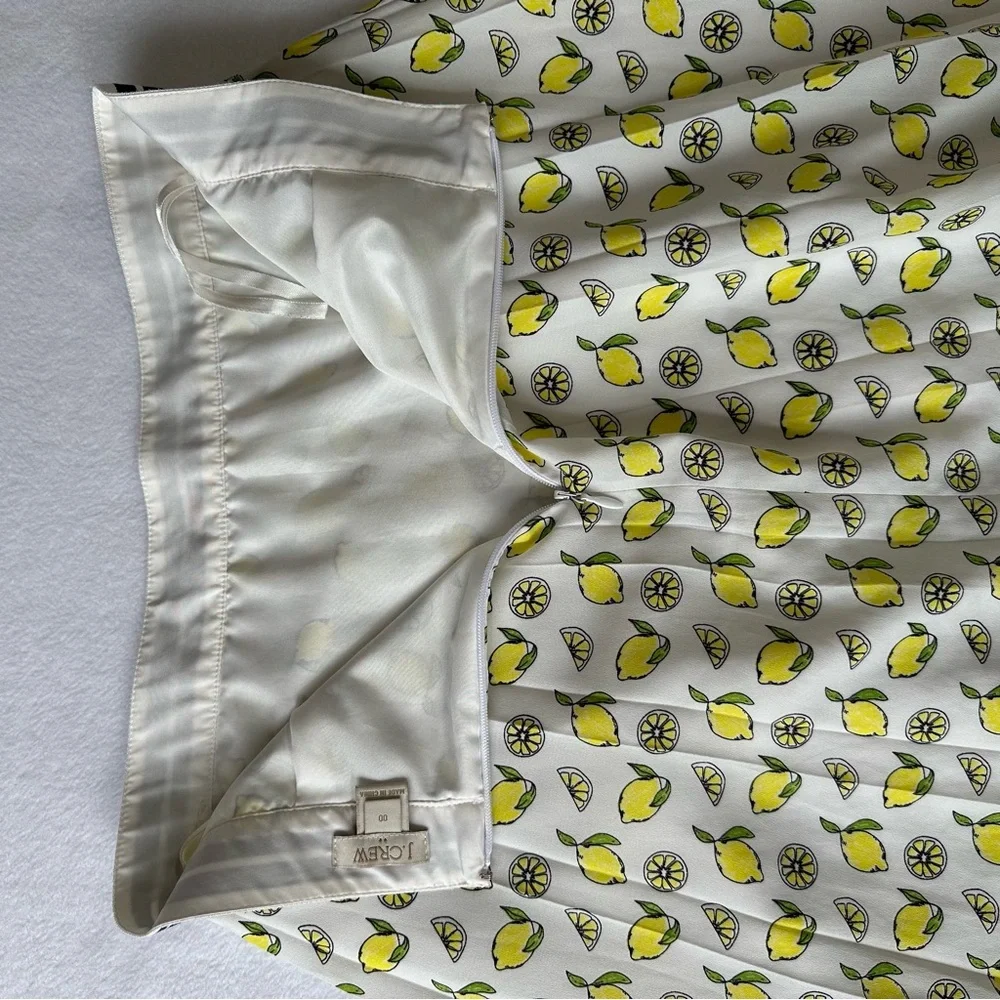 J.Crew Lemon Pattern Pleated Skirt‎ Preppy Summer White Lined Women’s Size 00